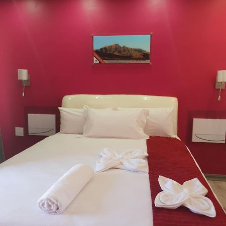 Joy Guest House-Seapoint Maseru Buitenkant foto