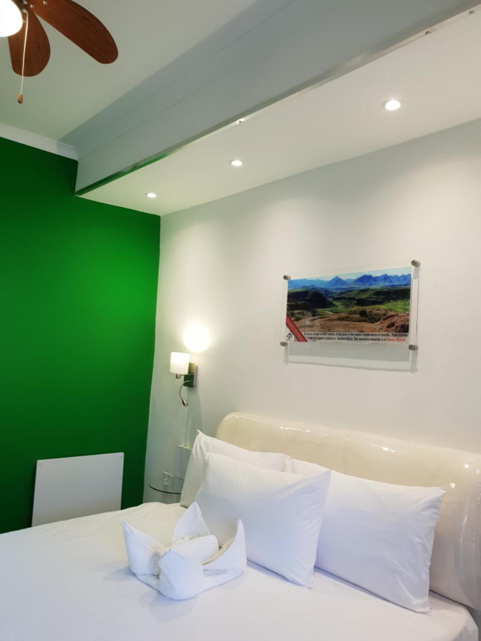 Joy Guest House-Seapoint Maseru Buitenkant foto